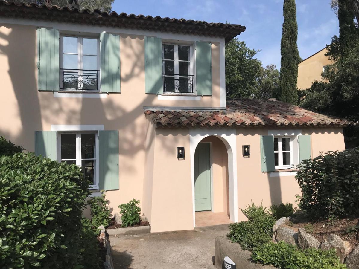 Le Mas De Grimaud Luaran gambar